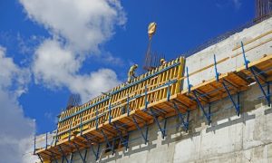 Мостовые подмости: как выбрать и использовать для строительных работ?